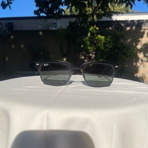 Ray-Ban Clubmaster Square RB4190